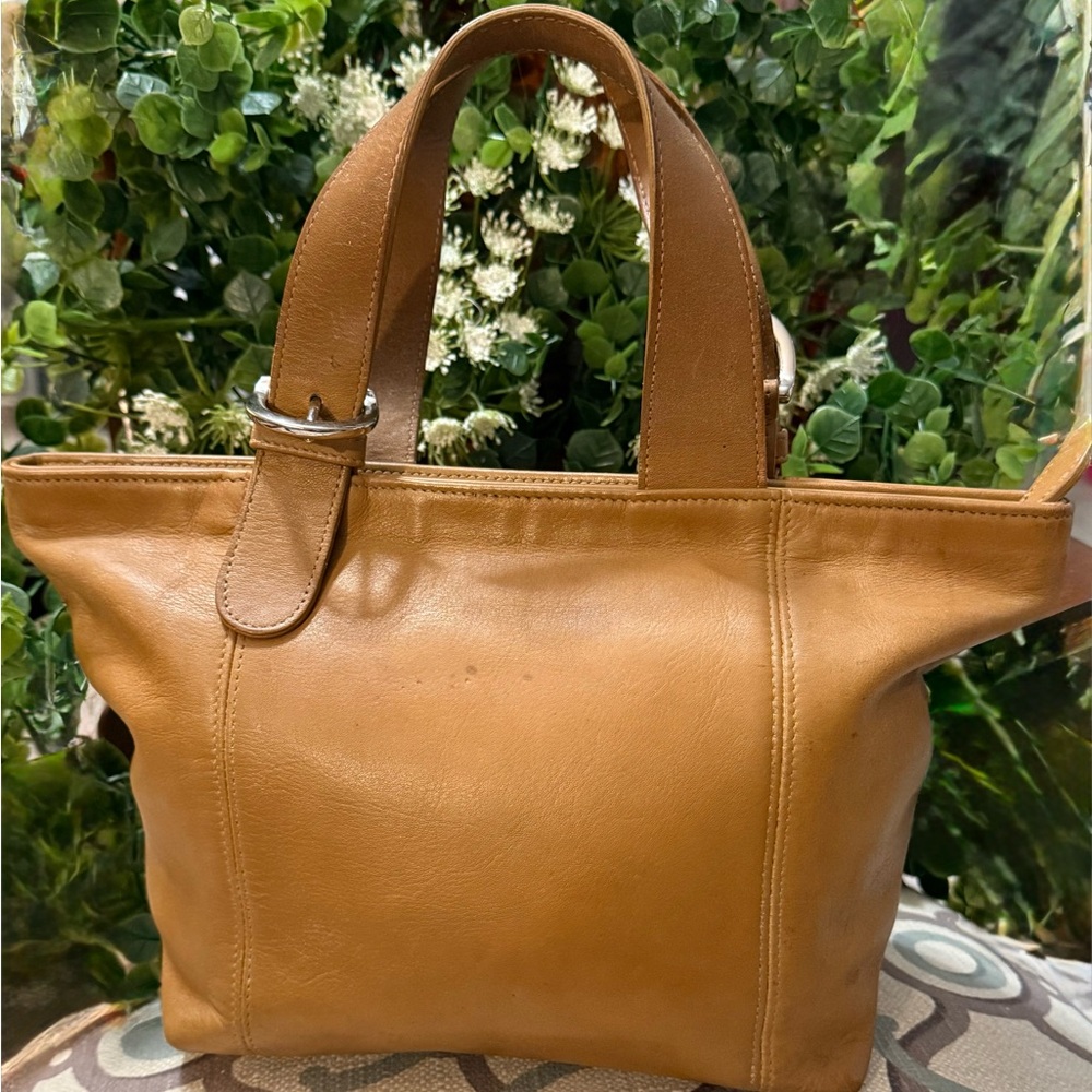 Coach Vintage 1997 Costa Rican leather waverly handbag. - Picture 3 of 11